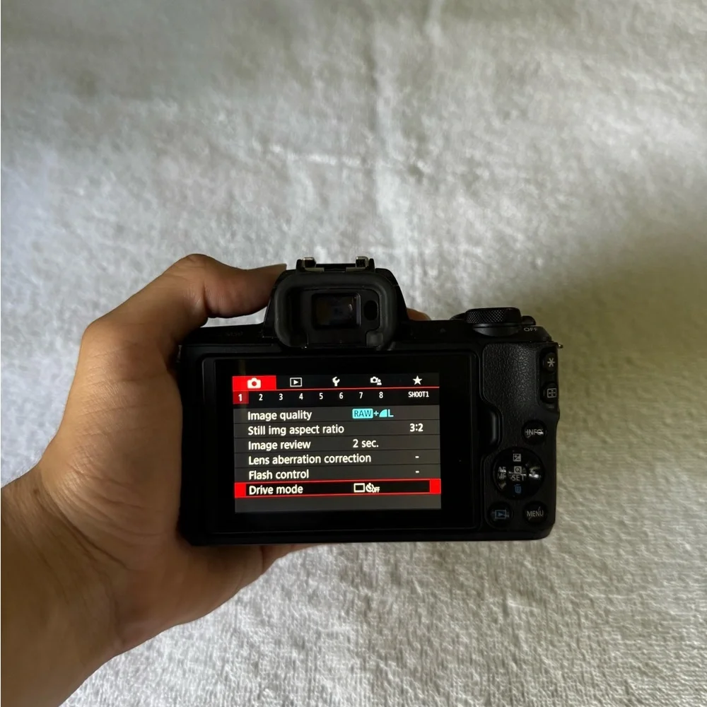 Canon EOS M50 Digital Camera - Black